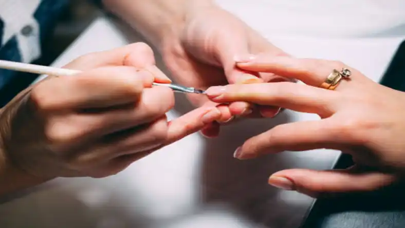 آموزش اکستنشن ناخن