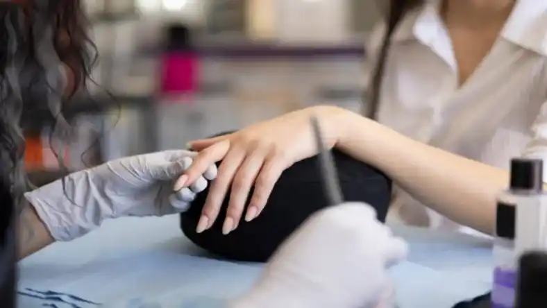 آموزش کاشت ناخن مادر، هلویی، پودری، ژل