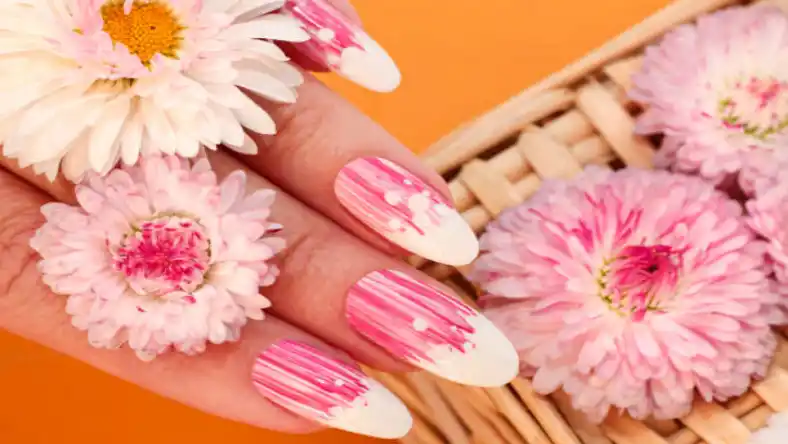 مرکز آموزش کاشت ناخن در کرمانشاه