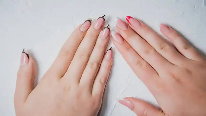 چگونگی کاشت ناخن
