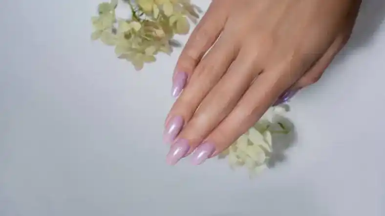 آمبره روسی ناخن صورتی