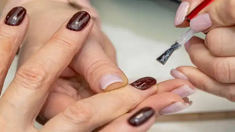 آموزش کاشت ناخن روسی