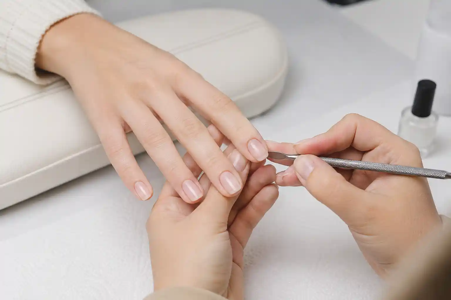 کاشت ناخن طبیعی و کوتاه