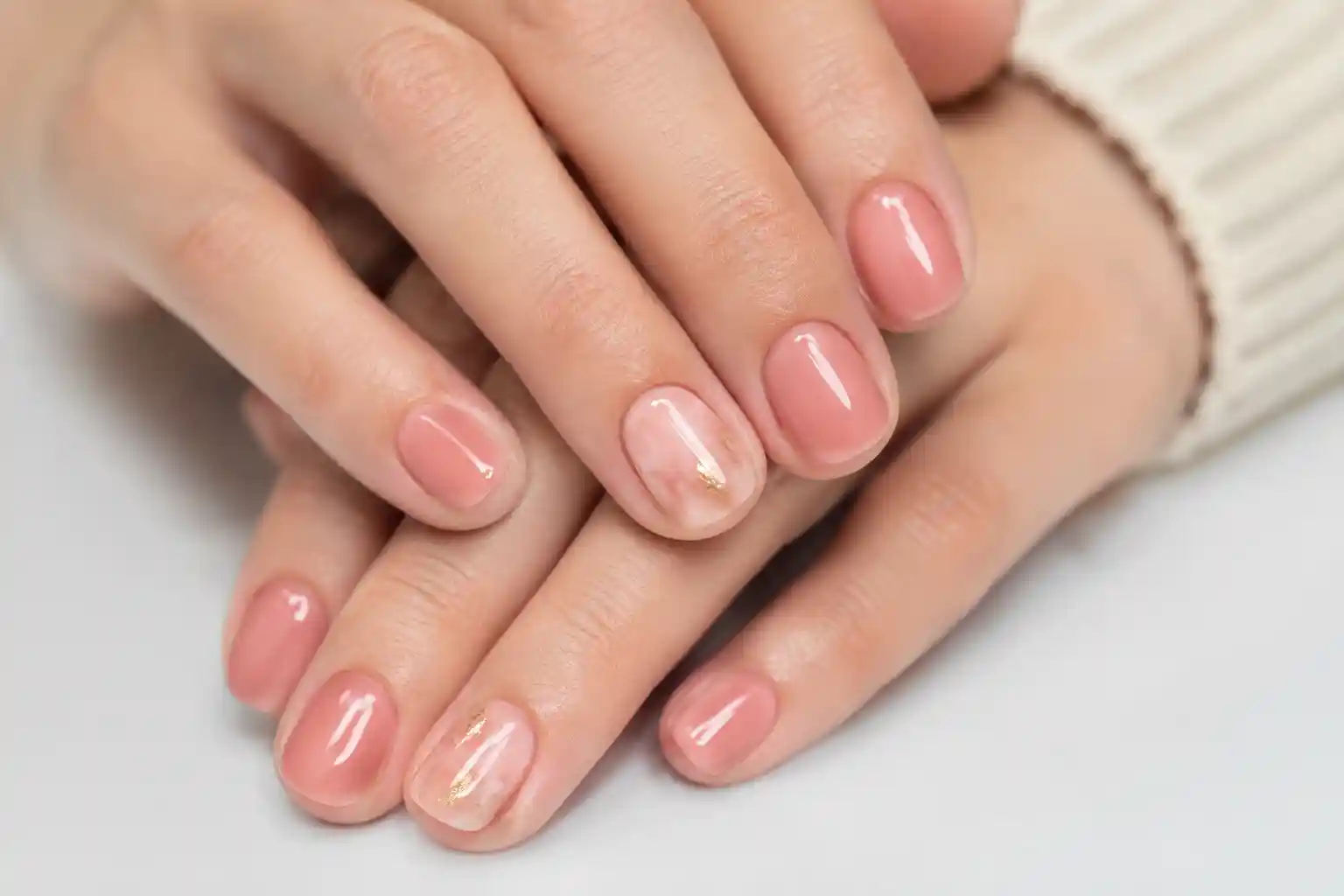 ژلیش ناخن دخترانه کوتاه
