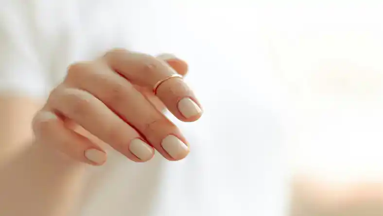 آموزش مانیکور سالنی و با سوهان برقی