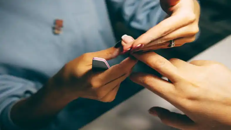 آموزشگاه کاشت ناخن در ایلام
