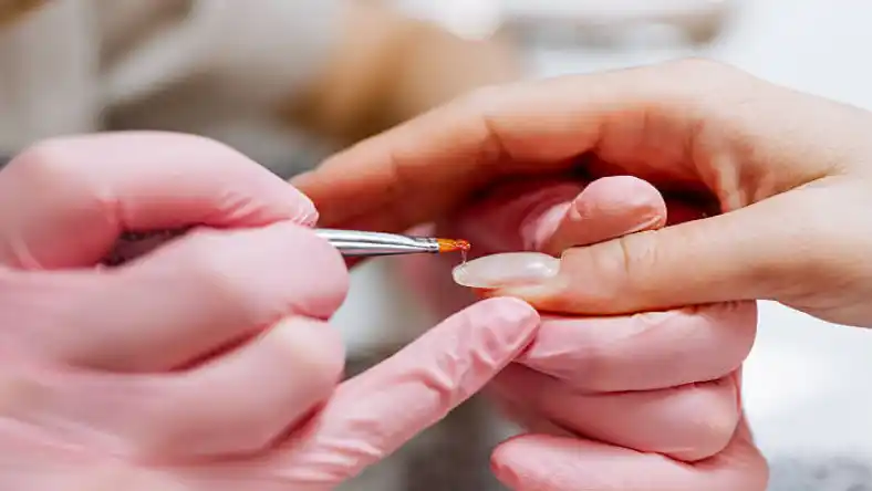 آموزشگاه کاشت ناخن در خمین