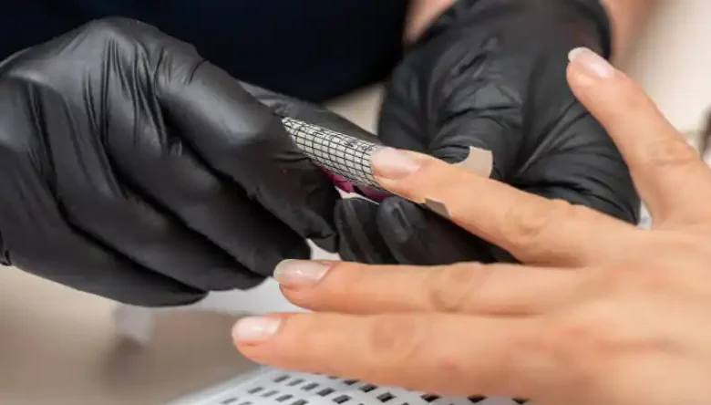 آموزشگاه کاشت ناخن در دهدشت