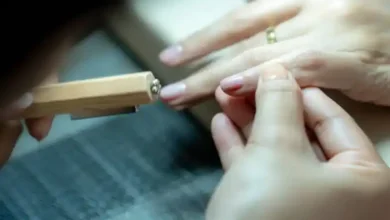 بازار کار کاشت ناخن
