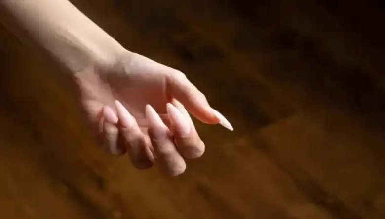 کاشت اولیه ناخن چیست