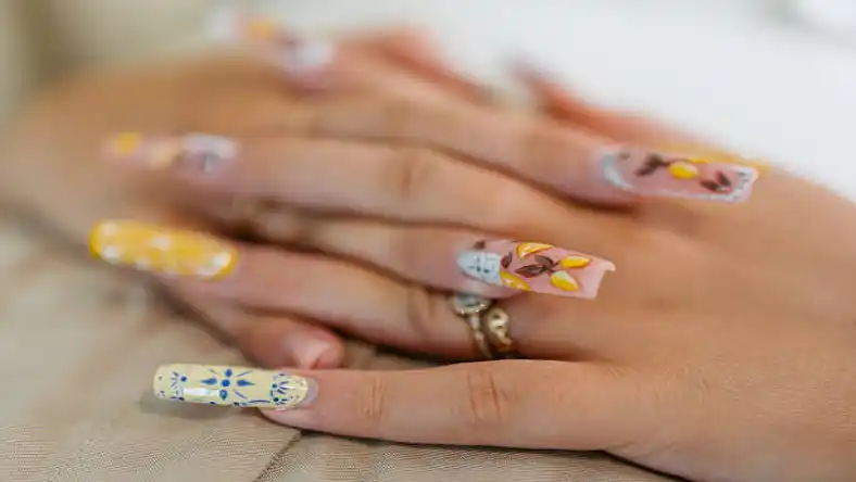مرکز آموزش کاشت ناخن در تبریز