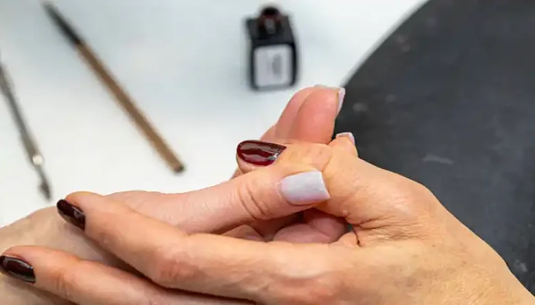 آموزش طرح ناخن برجسته کرومی