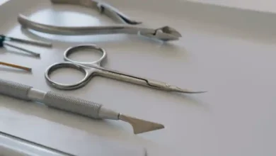 رنگ کار یا ناخن کار