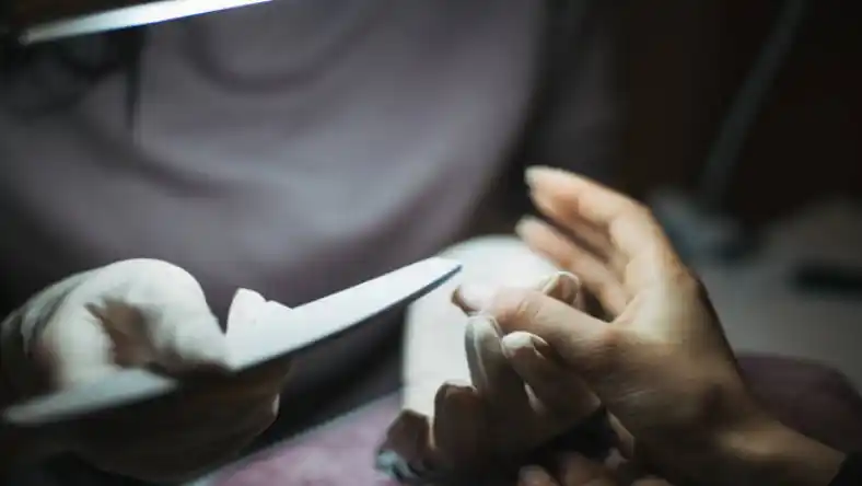 ظرف استریل ابزار ناخن