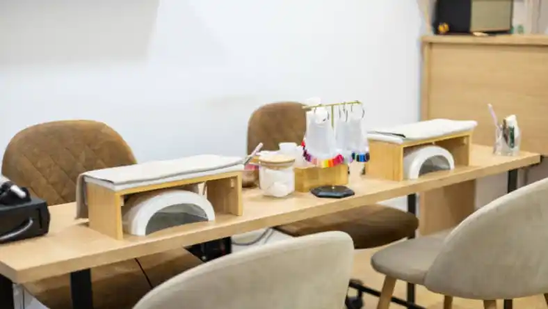 آموزش کاشت ناخن با توضیحات کامل