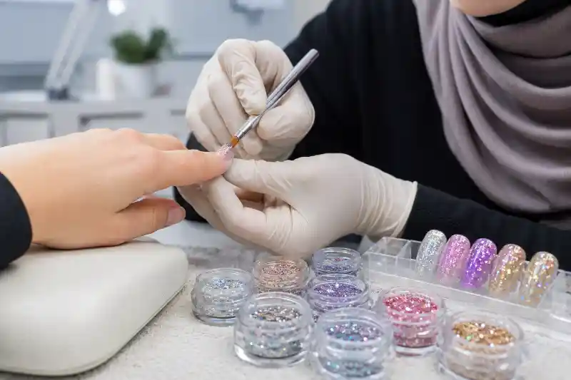 آموزش کاشت ناخن با تیپ و پودر